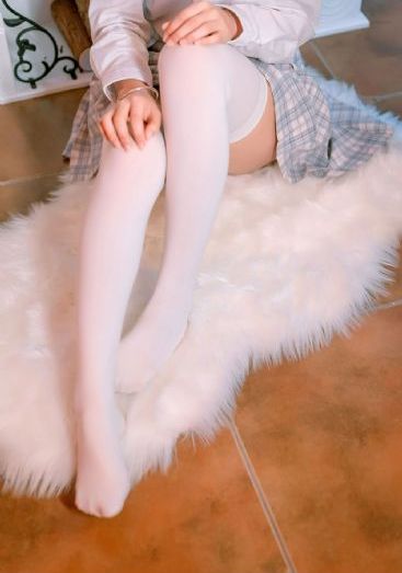 小媳妇看电视剧_720免费在线观看