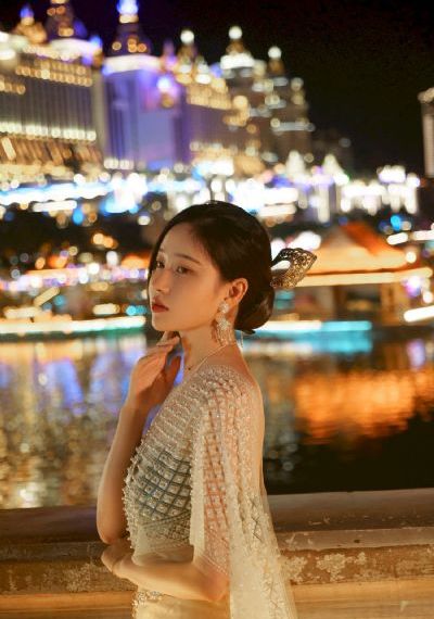岳女4人共侍一夫免费视频_免费高清观看